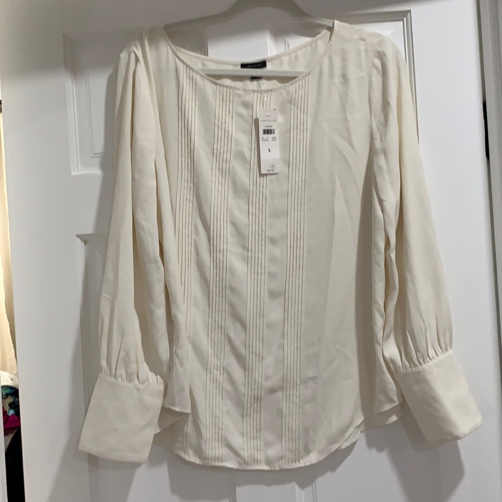 Beautiful blouse well made some details front